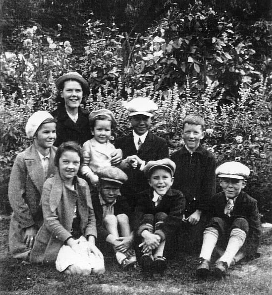 Luft, Esther; Norm Hett Jr; Laverne; Howard; with unknowns